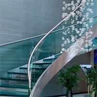 Moderne Metallene Gebogene Wendeltreppe mit Glasstufen Glasgeländer Pulverbeschichtet DIY Innentreppe für Villa & Hotel