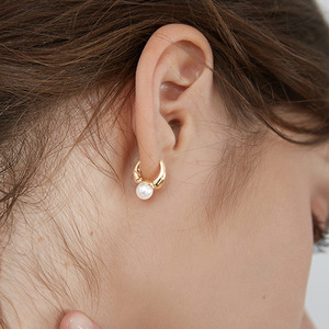 <span class=keywords><strong>Orecchini</strong></span> a cerchio in argento puro stile minimalista Vintage alla moda da donna in stile Hong Kong <span class=keywords><strong>orecchini</strong></span> di perle <span class=keywords><strong>con</strong></span> gioielli placcati in <span class=keywords><strong>oro</strong></span> - Product Image 1