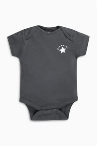 Pijamas al por Mayor para Bebés de 2 Años con Estampado de Caricaturas de Autos - Product Image 3