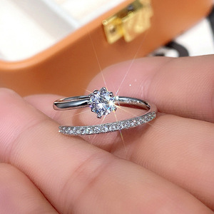 Anello di Diamanti F1354, Taglio Brillante Naturale Rotondo, Anello di Fidanzamento Classico, Gioielli da Donna - Product Image 4