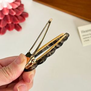 Nuovi Accessori per Capelli Eleganti 2025, Fermaglio Fantasia per Donne, Colori Personalizzati, Clip per Capelli in Acetato a Forma di Nuvola - Product Image 3