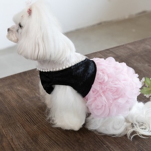 Robes légères en coton pour chiens pour l'été - Design mignon et respirant avec motifs floraux, vêtements pour animaux personnalisés en usine - Product Image 3