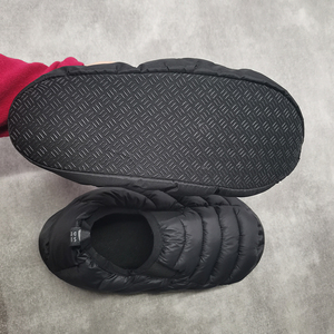 รองเท้าขนเป็ดให้ความอบอุ่นสำหรับกลางแจ้ง/ในร่มรองเท้าแตะน้ำหนักเบากันลื่นสำหรับฤดูหนาวออกแบบได้ตามต้องการ - Product Image 4