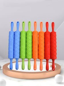 Custom Wholesales Bakery Pastry Tools Non-Stick Dough Roller Silicone With Plastic Handle Christmas Pattern <b>Rolling</b> <b>Pin</b> - Product Image 5
