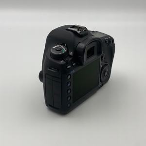 Appareil photo reflex numérique plein format Canon 5D3 A+ d'<span class=keywords><strong>occasion</strong></span> avec chargeur de batterie pour le tournage de documentaires - Product Image 5