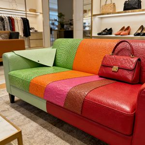 Cuir PVC, Cuir synthétique pour revêtements de canapés aquatiques, Cuir décoratif, Matériaux pour la fabrication de sacs, Cuir de vachette pleine fleur, Cuir naturel fendu - Product Image 4