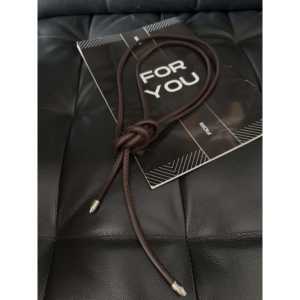 Ceinture en tissu avec détail nœud pour un style décontracté, avec embout métallique, couleur marron - Product Image 2