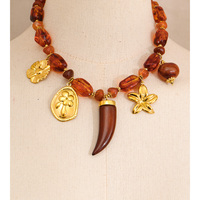 Collier JINYOU 2984 en résine de couleur ambre vintage, perles irrégulières, résine ivoire, pendentif en acier inoxydable plaqué or