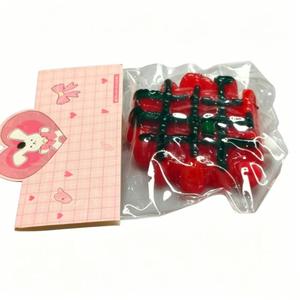 Jouet anti-stress réaliste en TPR souple en forme de gaufre de Noël pour enfants - Product Image 3