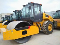 Compacteur vibrant automoteur XS163J avec tambour à pattes de mouton en option pour opération de compactage de sols cohésifs dans les digues et les talus