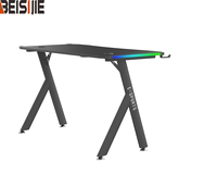 Bureau de jeu BEISIJIE TY-2 X-Frame en fibre de carbone, design fixe avec éclairage RGB, porte-gobelet et support pour casque