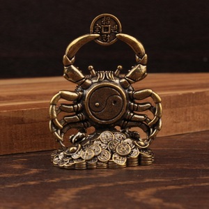 Cangrejo de la Fortuna de Ocho Patas de Latón, Decoración de Escritorio Feng Shui para el Año Nuevo Chino, Símbolo de Prosperidad - Product Image 1