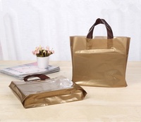 Sac en plastique d'emballage de produits cosmétiques de soins personnels de cadeaux de vêtements d'impression de logo personnalisé