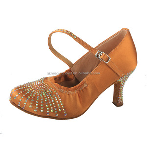 Chaussures de danse fermées personnalisées avec strass Bronze Satin daim <span class=keywords><strong>semelle</strong></span> danse latine chaussures 3 pouces livraison directe - Product Image 1