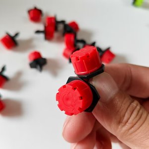 Gocciolatore a Compensazione di Pressione con Piccolo Cappuccio Rosso - Product Image 5
