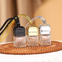 Diffuseur de parfum suspendu pour voiture, flacon carré en alliage métallique UV, ornement d'aromathérapie, désodorisant en forme de cube d'eau