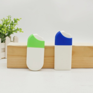 Vente en gros de flacons pulvérisateurs <span class=keywords><strong>à</strong></span> crochet <span class=keywords><strong>mousqueton</strong></span> de 15 ml, couleur personnalisée, atomiseur rechargeable pour les voyages, les activités de plein air, les contenants de liquides cosmétiques - Product Image 3