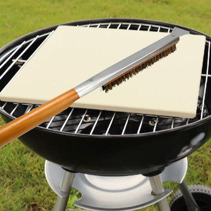 Brosse de nettoyage de pierre <span class=keywords><strong>à</strong></span> <span class=keywords><strong>pizza</strong></span> en fil de cuivre pour barbecue, poils en laiton pour <span class=keywords><strong>four</strong></span> <span class=keywords><strong>à</strong></span> <span class=keywords><strong>pizza</strong></span> de 21 pouces avec grattoir - Product Image 5
