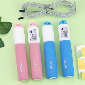 Cuerda para saltar con cable de acero M&G, con mango de espuma, ajustable, para fitness estudiantil AST97474 - Product Image 4