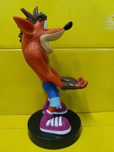 Figurines en résine PVC de haute qualité, 24 cm, en position debout, visage souriant, supports de téléphone portable, figurines d'anime <span class=keywords><strong>Crash</strong></span> <span class=keywords><strong>Bandicoot</strong></span> - Product Image 3
