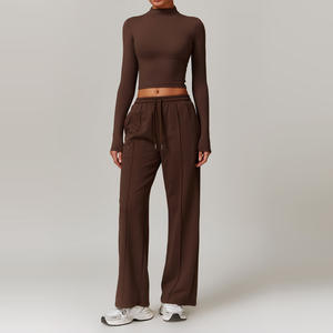 Tuta da Donna con T-Shirt e Pantaloni Larghi a Gamba Larga, Set di Alta Qualità, Tuta Sportiva per Allenamento e Jogging - Product Image 4