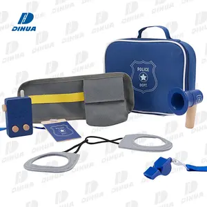 Set di polizia in legno finte giochi di ruolo per bambini Set di giocattoli della polizia con cerniera borsa portatile Kit di accessori per travestimento - Product Image 1