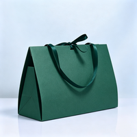 Boîte pliable personnalisée, pochette créative portable, boîte en carton gaufré à l'or, boîte à parfum et cosmétiques avec doublure en éponge pour cadeau