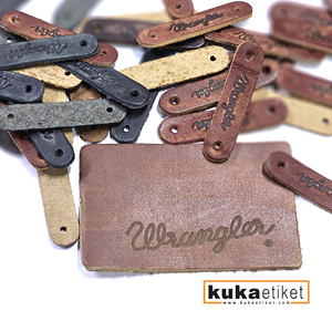 Étiquettes de vêtements en cuir écologiques personnalisées avec un design en relief, couleurs et tailles personnalisées pour les vêtements et les accessoires - Product Image 2