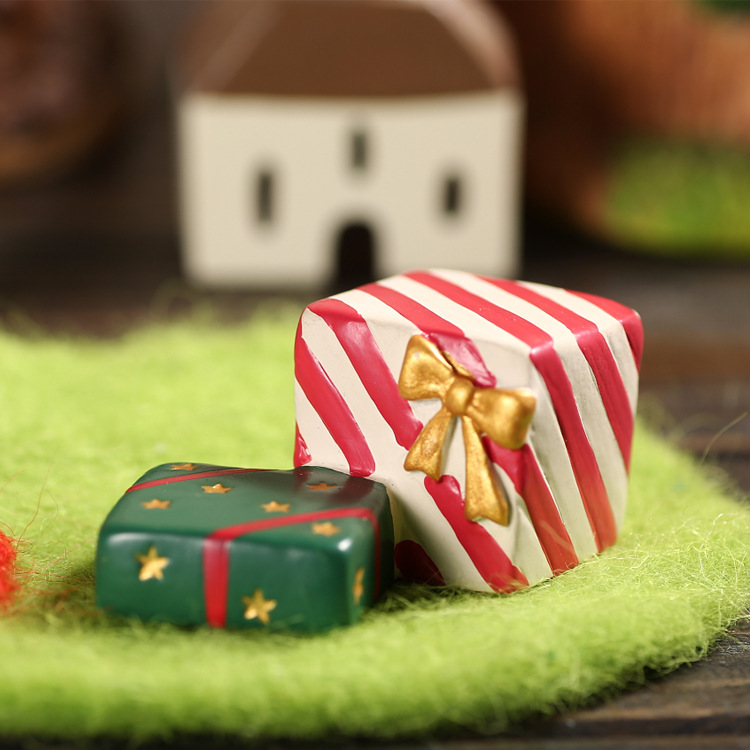 Gift box-christmas ornaments