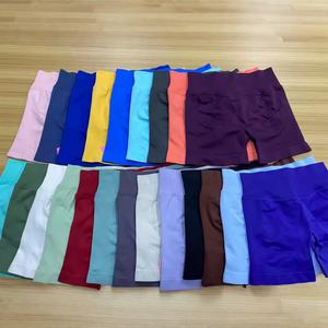 Set da Allenamento OEM Personalizzato per Donna, T-Shirt a Maniche Corte e Leggings da Yoga, 2 Pezzi, Asciugatura Rapida, Traspirante, per Palestra e Fitness - Product Image 4