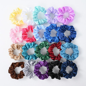 Chouchous en satin couleur unie, grands élastiques à cheveux pour usage quotidien, accessoires capillaires en tissu - Product Image 1