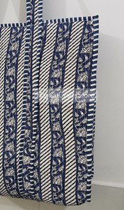 Bolsa de Mano de Algodón Indio Ligera con Estampado Artesanal, Estilo Nacional para Mujer, Diseño Panelado, Cierre Abierto, Ecológica - Product Image 5
