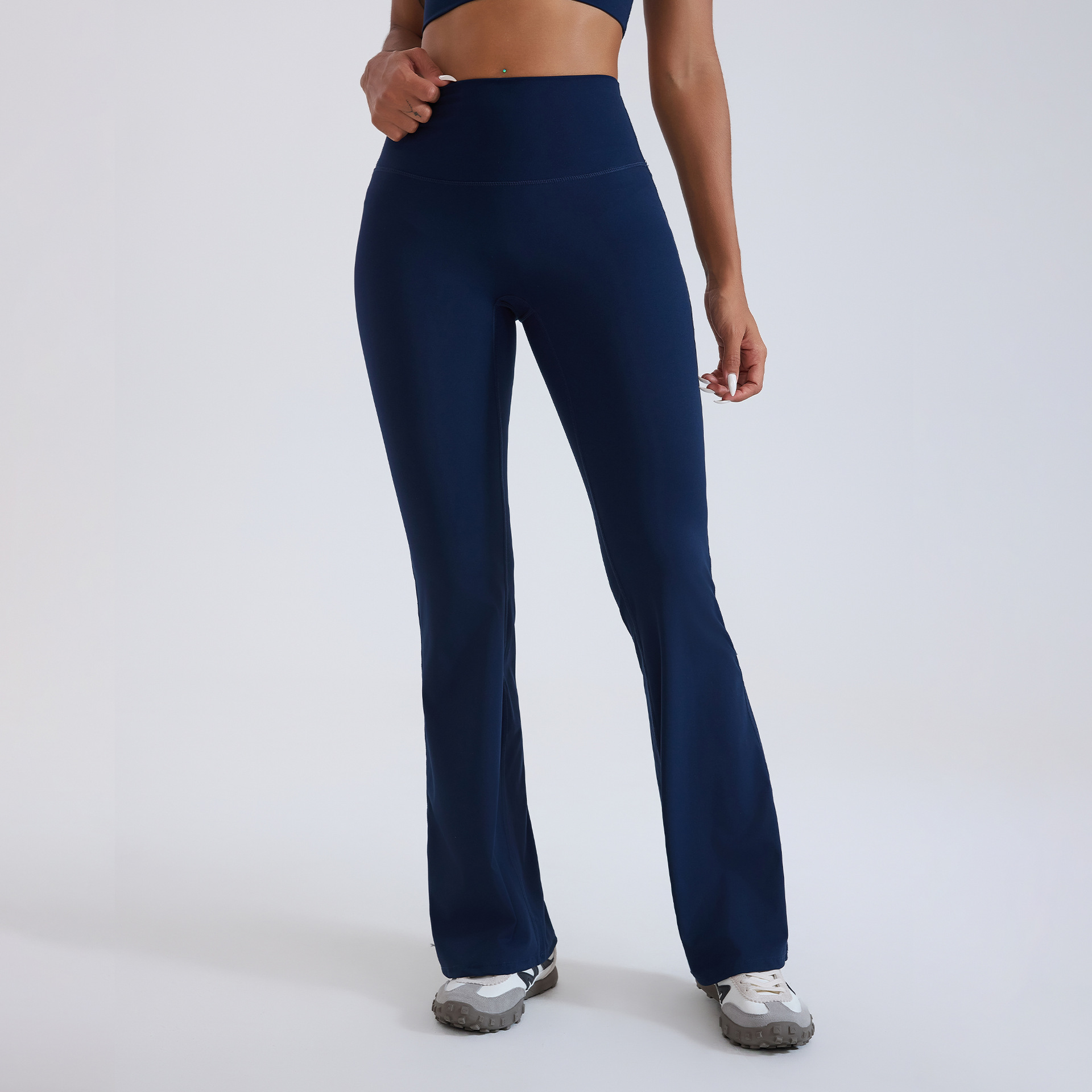 Pantalones acampanados (azul marino)