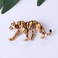 Bijoux personnalisés, accessoires de vêtements en émail animal, broche tigre pour homme