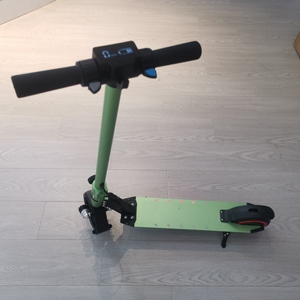 Livraison rapide UE/Royaume-Uni depuis l'entrepôt allemand : Trottinette électrique puissante pour enfants E-drift Trike CE avec Bluetooth - Product Image 1