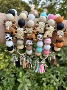 Cartoon Animals Highland Cow Bull Silicone Bead Bracelet Keychain Fringe Tassel Key Chains Accessories