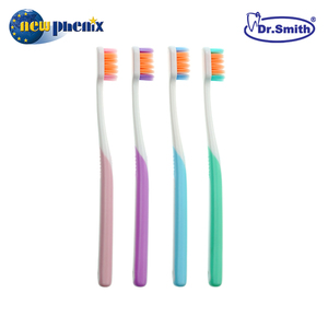 Brosse à dents de couleur macaron de forme irrégulière avec poils densément implantés et ultra-doux - Product Image 3