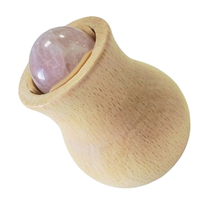 Flacon roll-on sablier en cristal rose quartz avec applicateur d'huile essentielle en bois et bille en pierre de quartz rose - Product Image 6