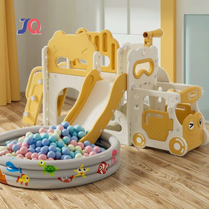 Toboggan intérieur et extérieur en plastique PE pour voiture avec tunnel de basket-ball et fosse à balles pour enfants, famille et maternelle - Product Image 1