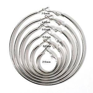 Nouvelle Collection Grandes Boucles d'Oreilles Créoles Cercles Exagérés Lisses <span class=keywords><strong>Or</strong></span> Rondes Tendance pour Femmes - Product Image 6