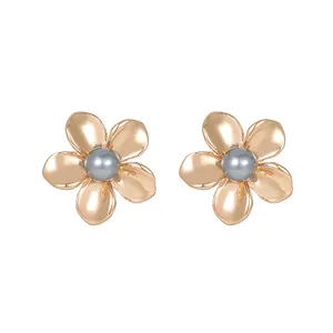 New Hawaiian jewelry wholesale ladies 18K gold-plated pearl frangipani earrings