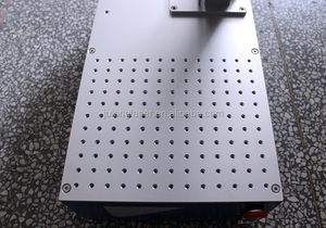 Chine Machine de marquage <span class=keywords><strong>laser</strong></span> à fibre/Machine de <span class=keywords><strong>gravure</strong></span> <span class=keywords><strong>laser</strong></span> <span class=keywords><strong>prix</strong></span> du <span class=keywords><strong>métal</strong></span> pour les anneaux d'engrenage en plastique foncé carte-clé en acier inoxydable - Product Image 4
