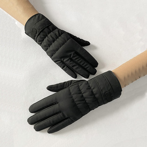 Gants d'hiver pour femmes BSCI Factor avec pointes tactiles, en polaire brossée <span class=keywords><strong>ultra</strong></span>-douce, couleurs personnalisées, logos, usage professionnel et extérieur - Product Image 3
