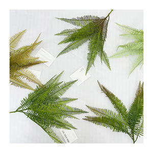 نباتات اصطناعية فاخرة على شكل فرع واحد صغير من نوع السرخس البلاستيكي للديكور المنزلي من موردين بالجملة - Product Image 1