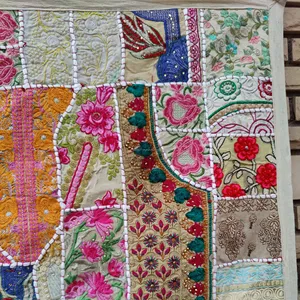 Indiase Kunstzinnige Patchwork Decor Vintage Handwerk Cultureel Tapijt Ambachtelijke Muur Opknoping Handgemaakte Geborduurde Textielkunst