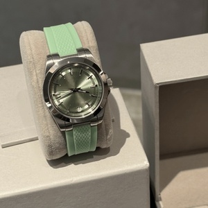 Elegante Reloj Mecánico para Mujer con Marcadores de Diamantes, Esfera con Efecto Rayos de Sol, Resistente al Agua, Estilo Casual y Formal, Longines - Product Image 4