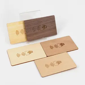 Tarjeta de madera de bambú RFID con logotipo personalizado NFC reciclable para negocios