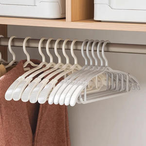 Percha de silicona extensible antideslizante para ropa, tipo gancho rectangular engrosado para uso en el hogar y el dormitorio - Product Image 4