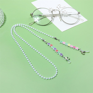 Chaîne de lunettes en résine colorée avec cœurs et étoiles, 70 cm, mignonne, anti-perte, perlée, pour masques et lunettes - Product Image 4