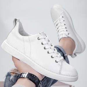 Nouvelles baskets décontractées pour hommes en cuir de vachette pleine fleur, grande taille 46, style européen, à enfiler, avec absorption des chocs, blanc pur, pour l'automne - Product Image 4